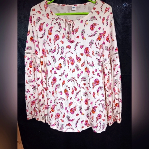 Old Navy Tops - Old Navy white floral long sleeve blouse with a tie at neck area